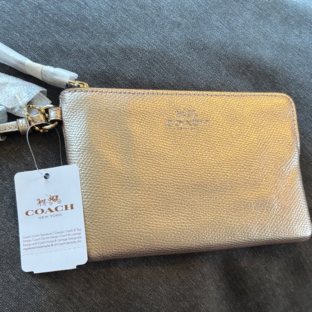NWT Coach Gold Corner Zip Wristlet!!